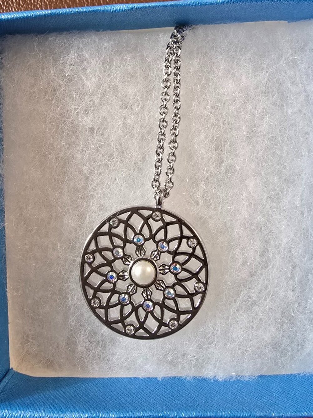 NWT Touchstone Crystal Lacework Necklace